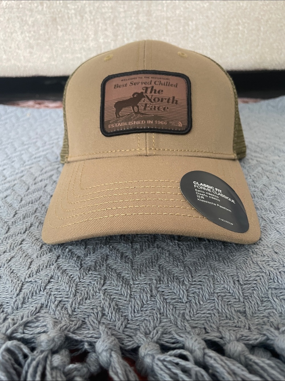 The North Face Khaki/Tan Mesh-Back Trucker Hat Mudder Trucker NWT Classic